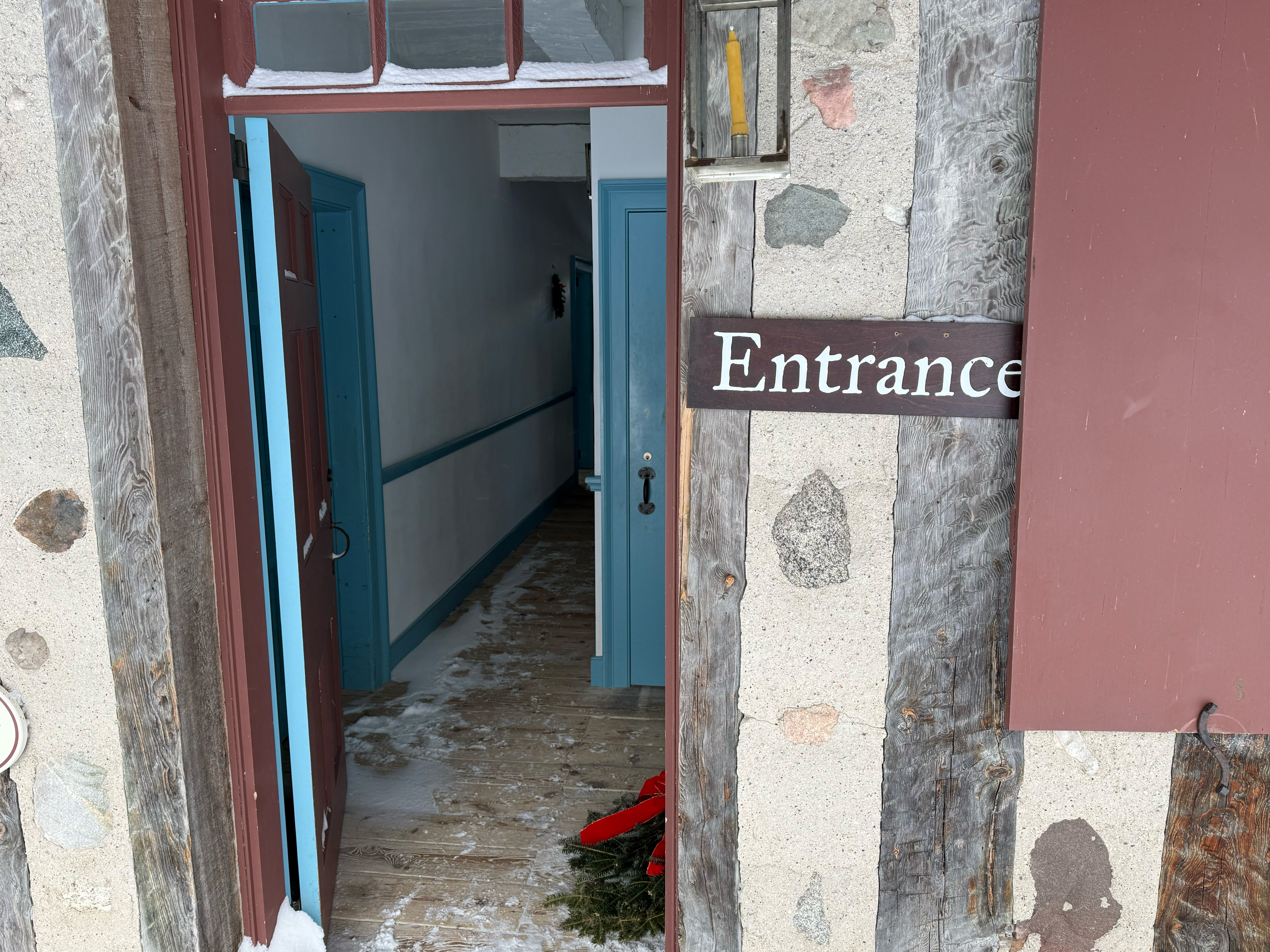 CO's Entrance Christmas